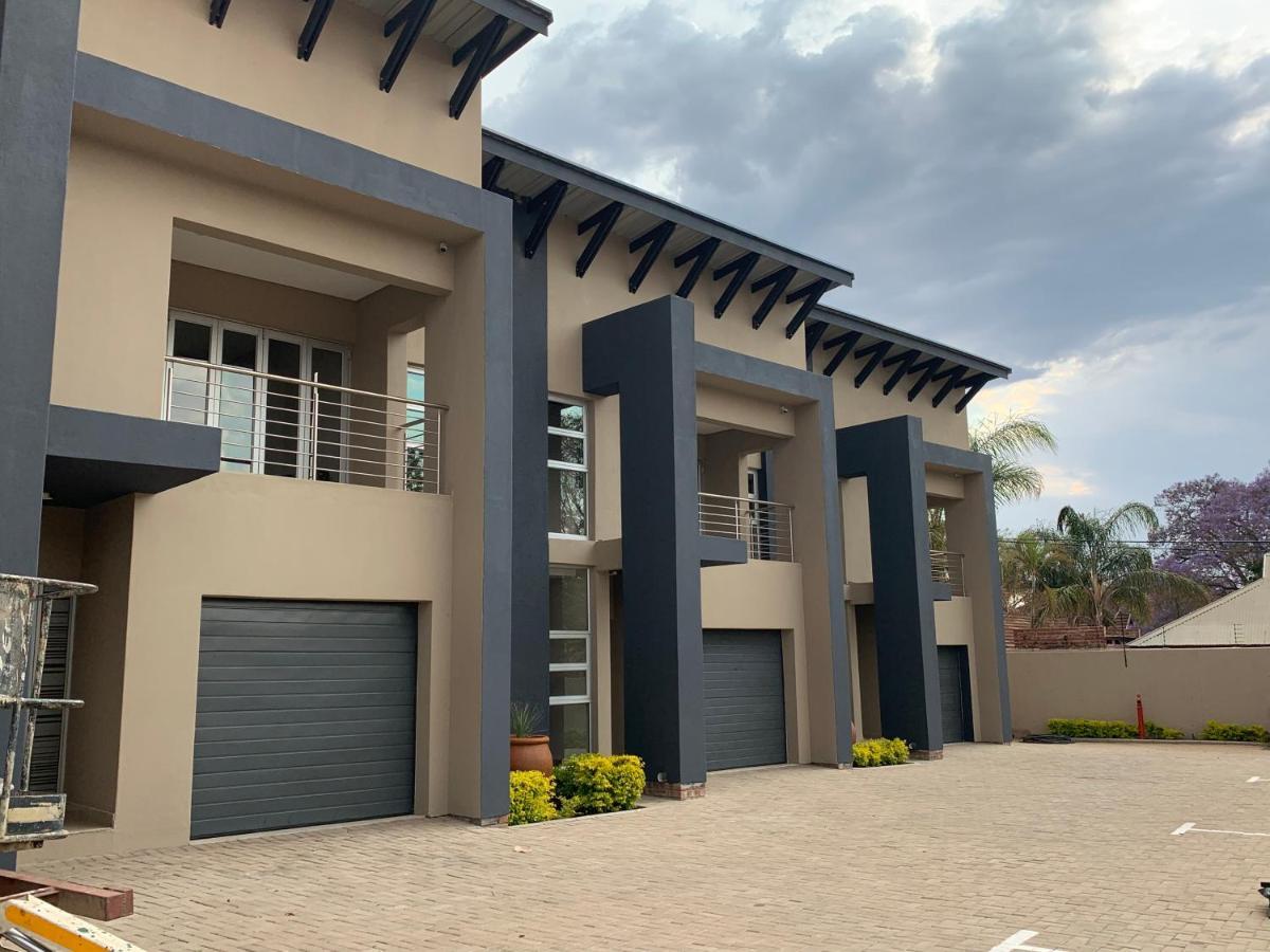 77 On Burger Apartment Polokwane Exterior photo