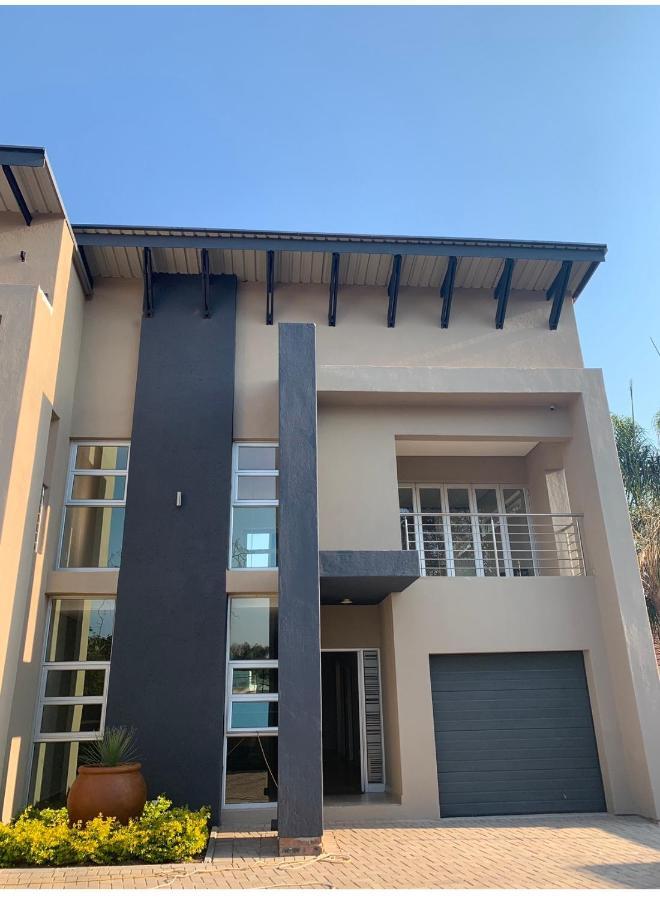 77 On Burger Apartment Polokwane Exterior photo